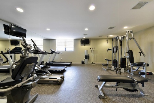 Holiday Inn New York-JFK Airport Area image 27